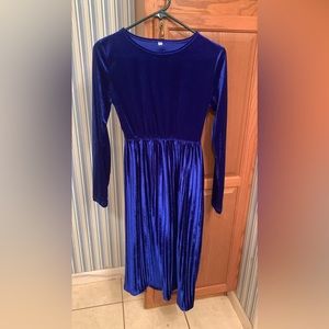 Royal blue dress long sleeve below the knee.